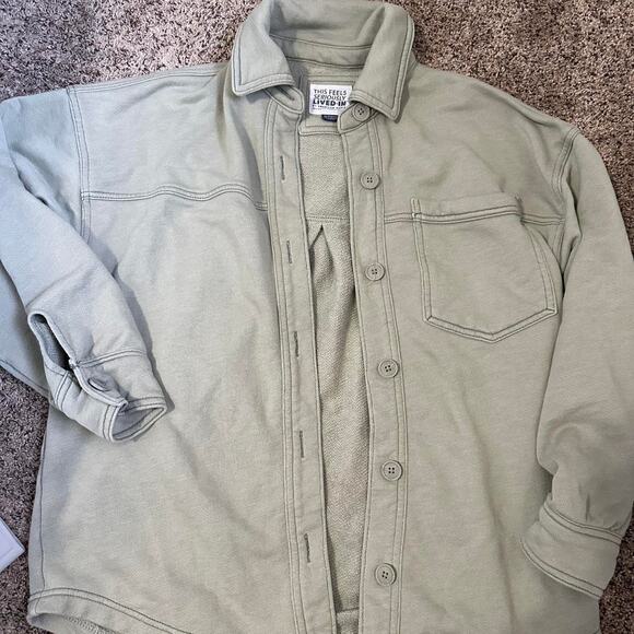 Green american eagle oversized button - Picture 1 of 5